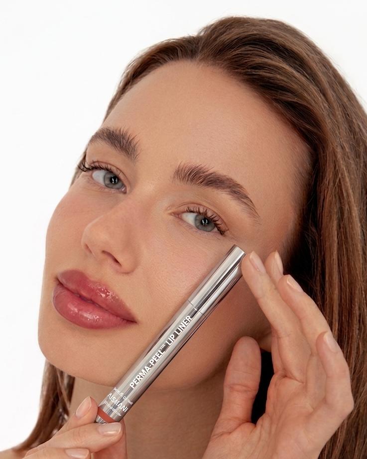 Long-wear lip colour that outlasts real life — infused with Hyaluronic Acid + Vitamin E.